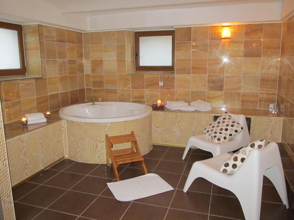 Willa Pod Gwiazdami & Spa Kudowa Zdroj Luaran gambar